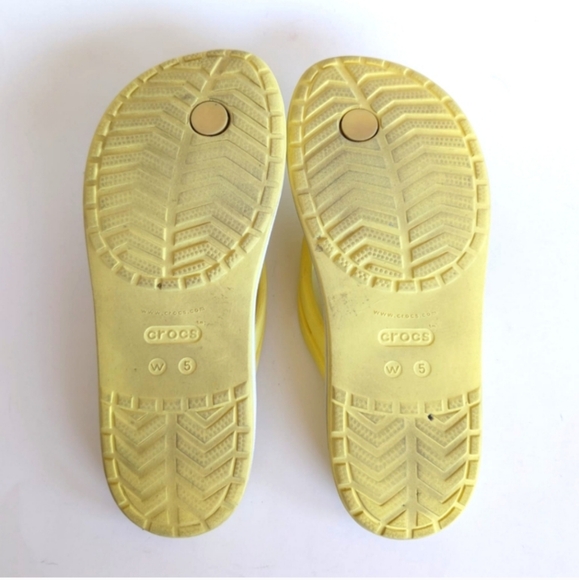 Crocs Crocband Bleach Dye FlipFlops Canary Yellow - Picture 6 of 9
